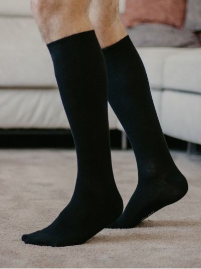 Chaussettes Hautes en 98 % de coton bio, noir